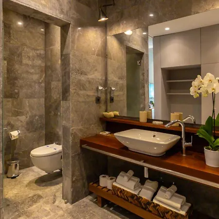 Miamai Boutique - Adult Only 3*